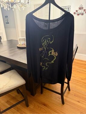 🍎 Wickedly Cozy! Disney Snow White "One Bad Apple" Lightweight Sweater 💀